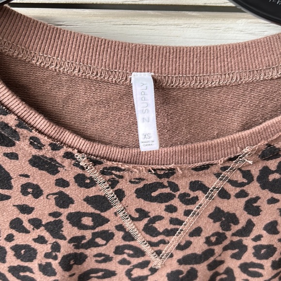 Z Supply sweatshirt - Picture 2 of 3